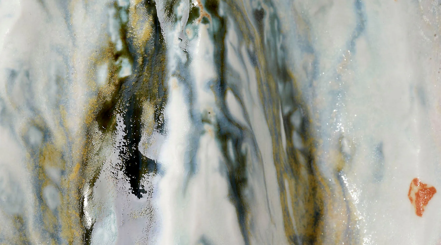 Beluga Vase - Image 4