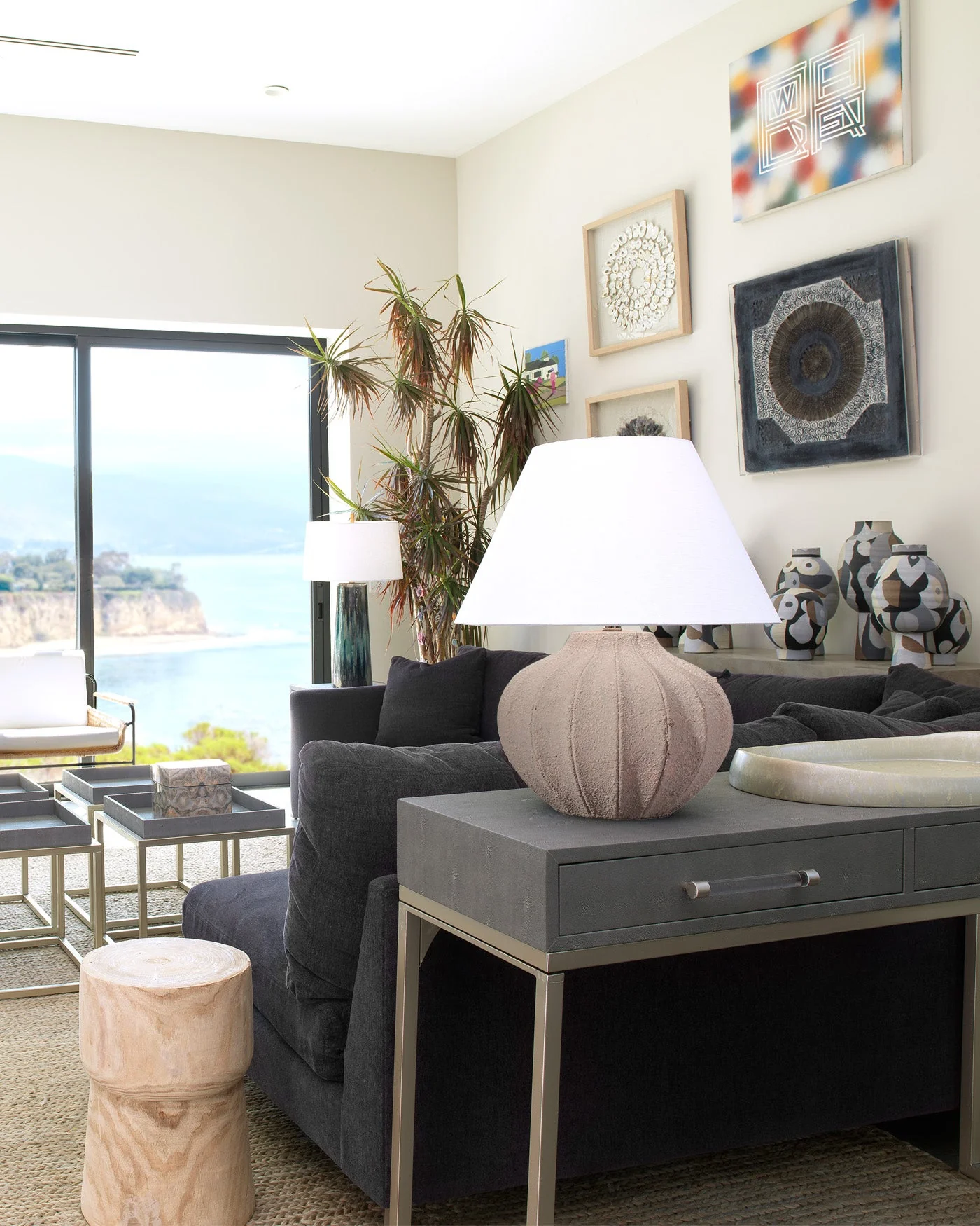 Clamshell Table Lamp - Image 2