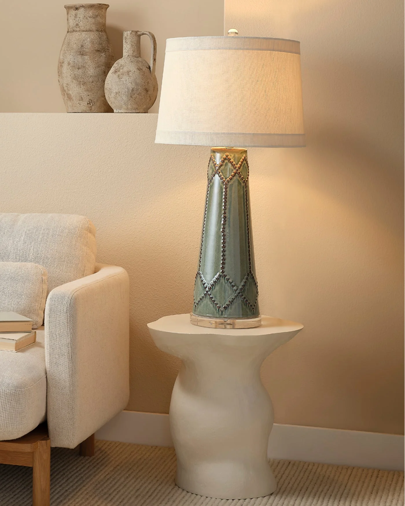 Hobnail Table Lamp - Image 2