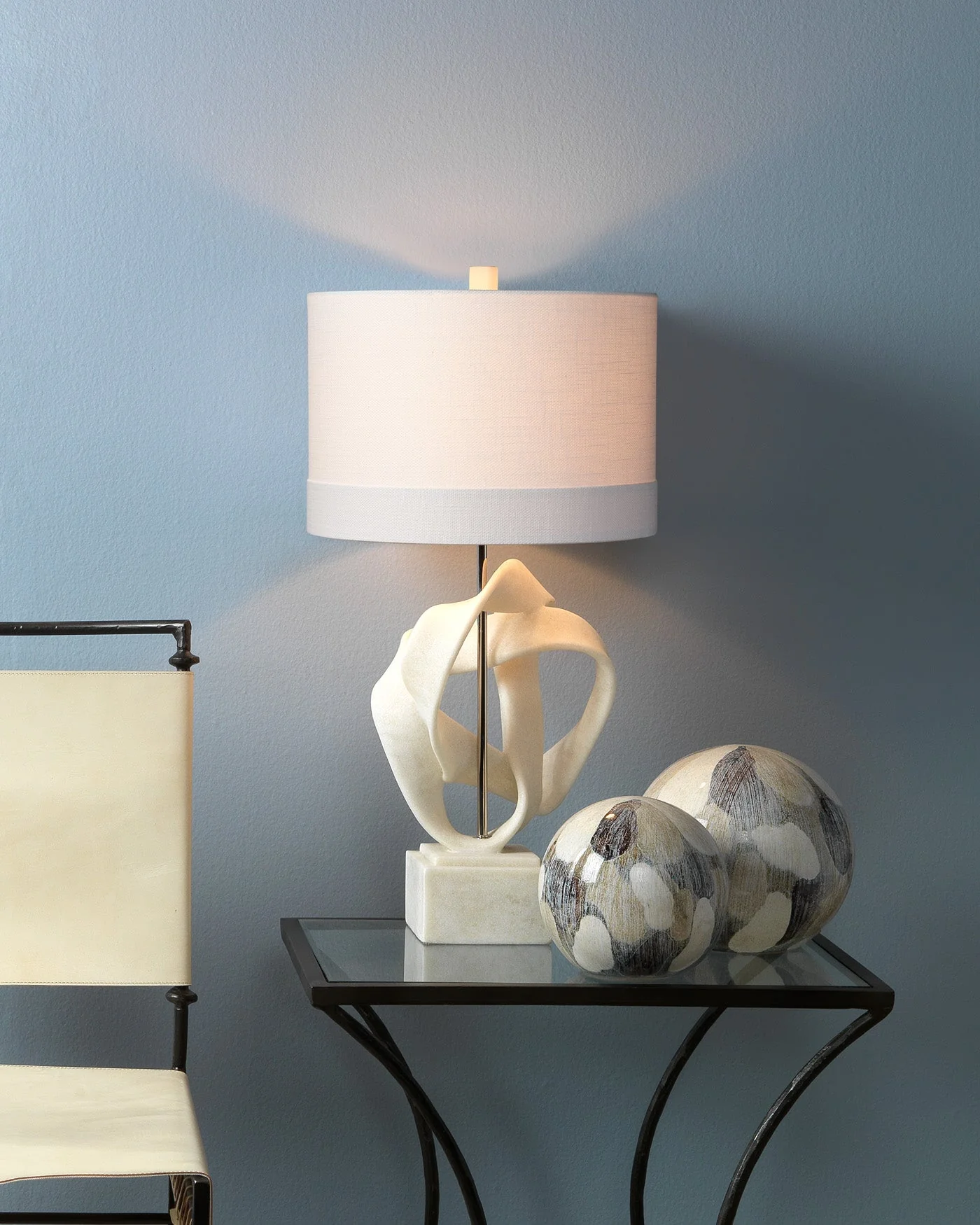 Intertwined Table Lamp - White - Image 2