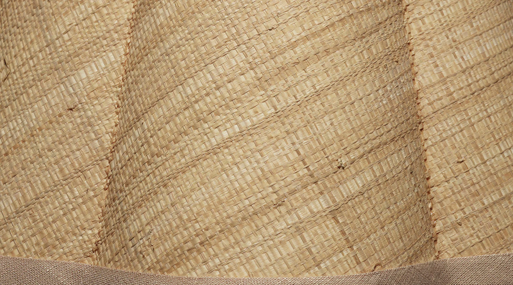 Raffia Scalloped Lamp Shade - Image 4