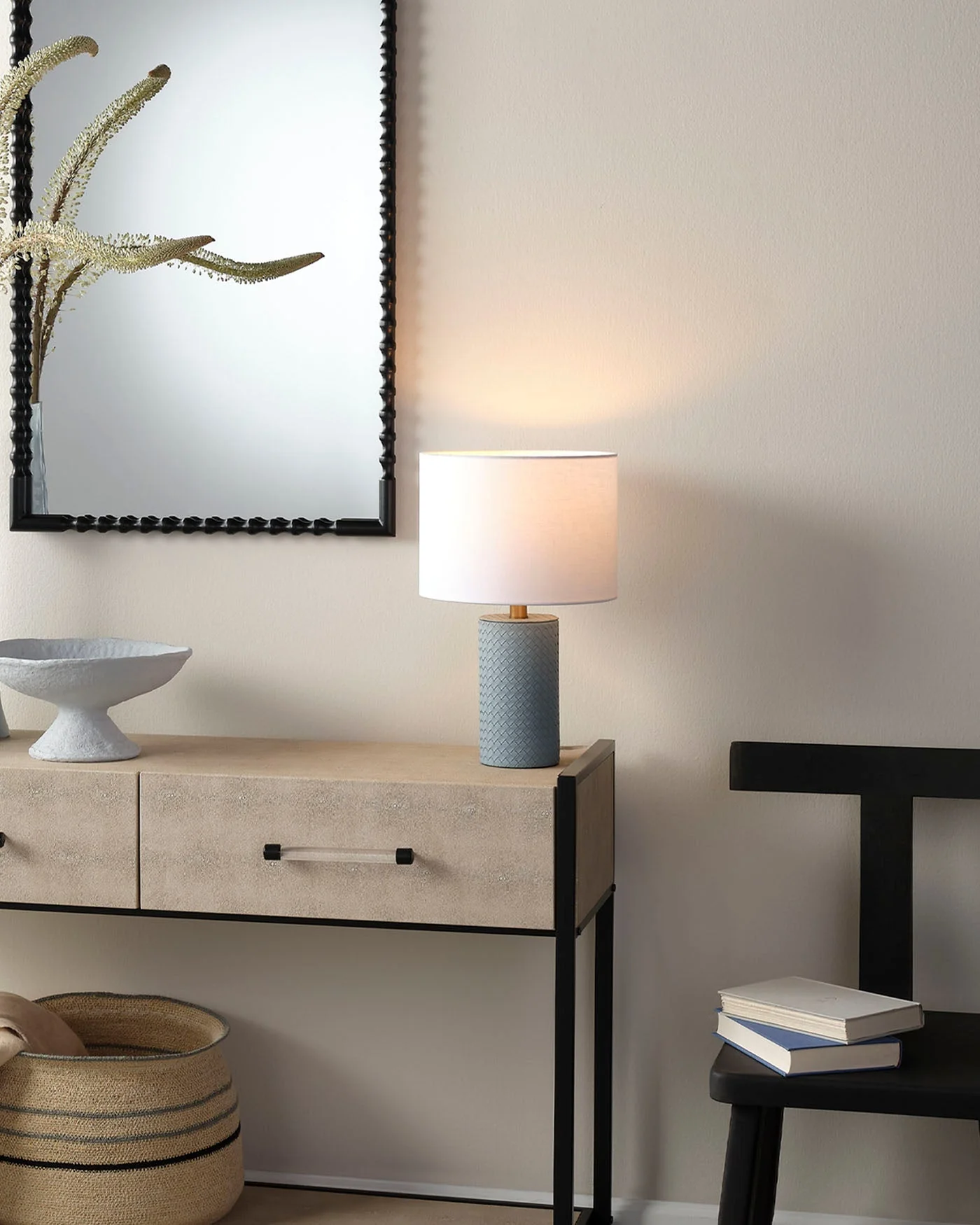 Roman Table Lamp - Image 2