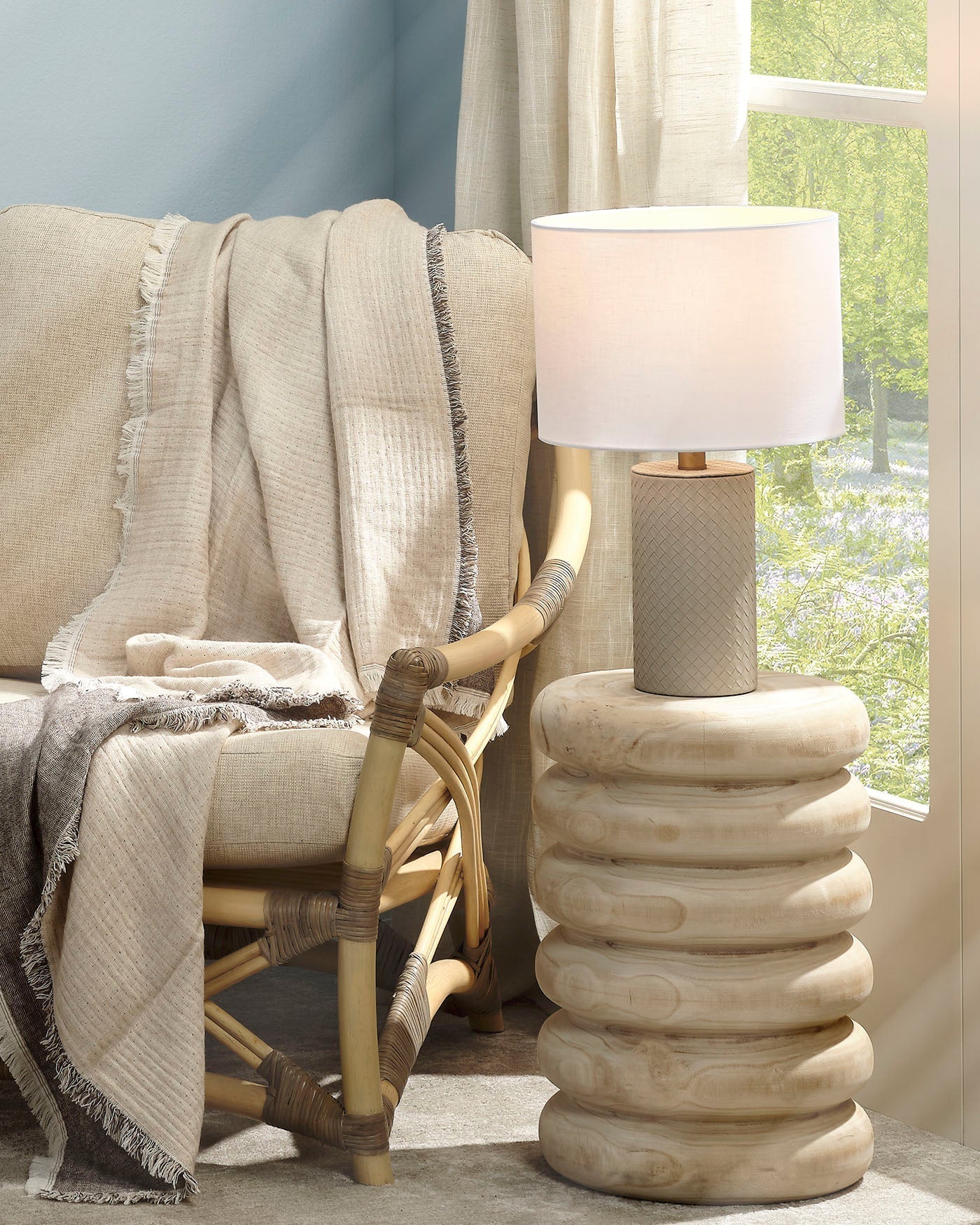 Roman Table Lamp - Image 2