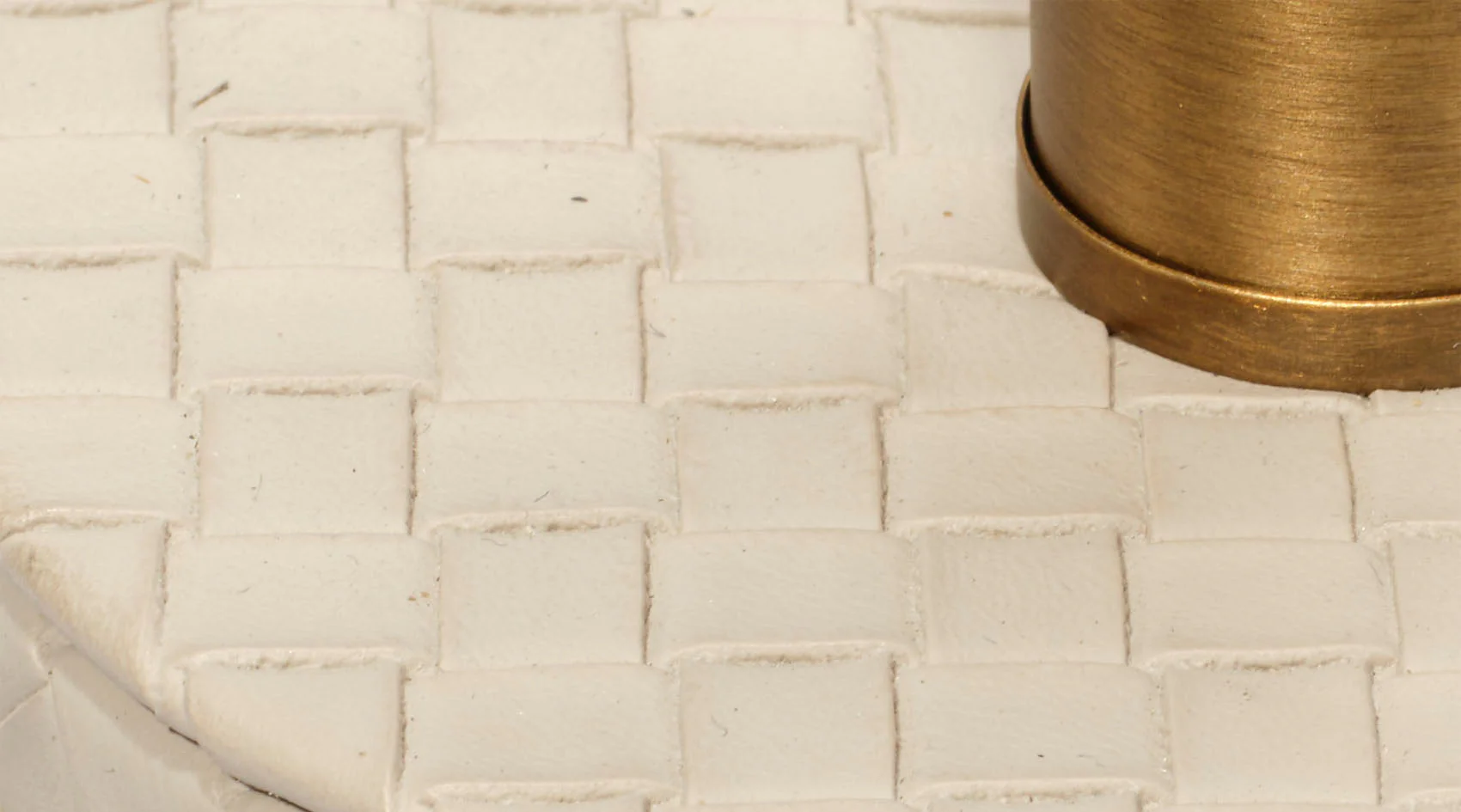 Roman Table Lamp - Image 4